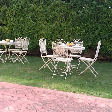 Antique Con Piscina Idromassaggio In Verona, Veneto, Italia Villa