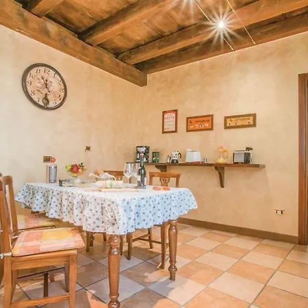 Antique Con Piscina Idromassaggio In Verona, Veneto, Italia * Cerea